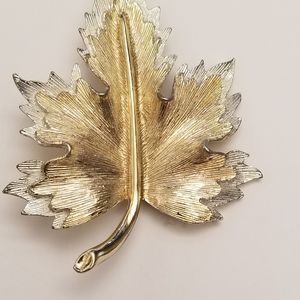 Sarah Coventry Gold & Silver Brooch
